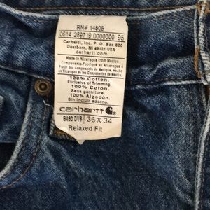 Great pair of Carhartt relaxed fit men’s jeans.